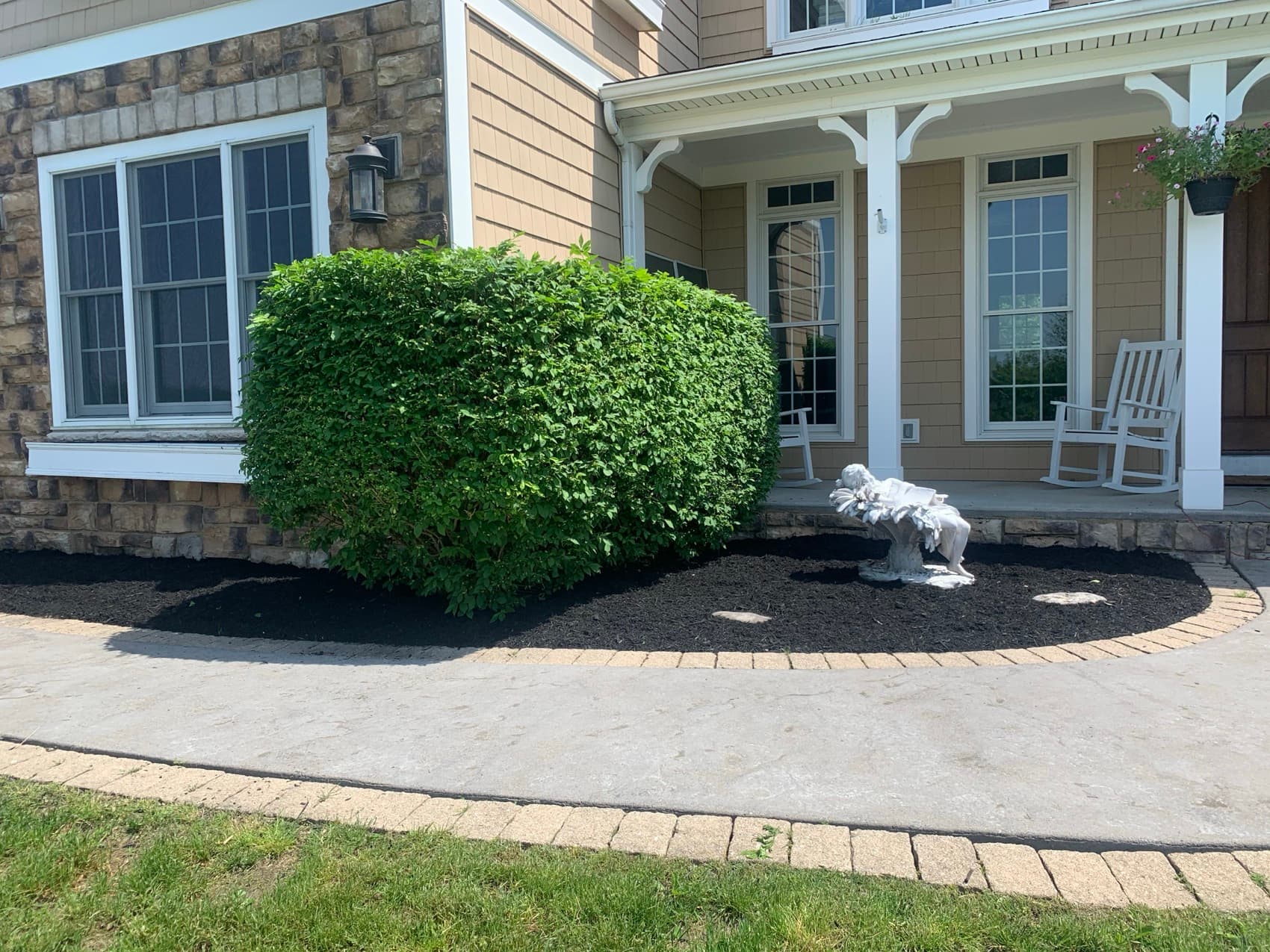 Fresh mulch beds and landscaping at a Northern NY home